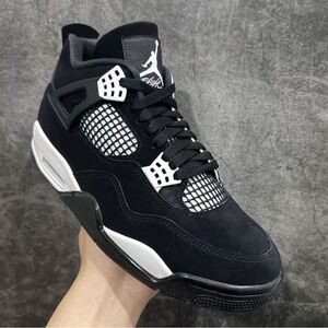 AIR JORDAN 4 RETRO WHITE THUNDER